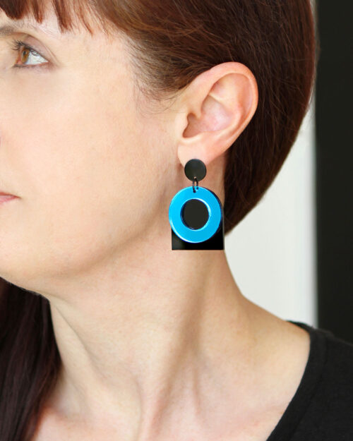 Round the dome earrings in blue mirror and black acrylic